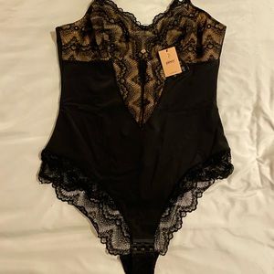 NWT pinsy lace bodysuit